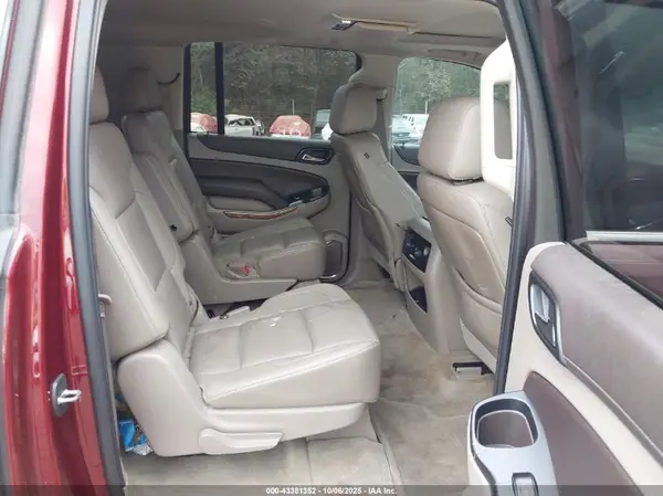 1GNSCJKC7GR426018 2016 CHEVROLET SUBURBAN - Image 8