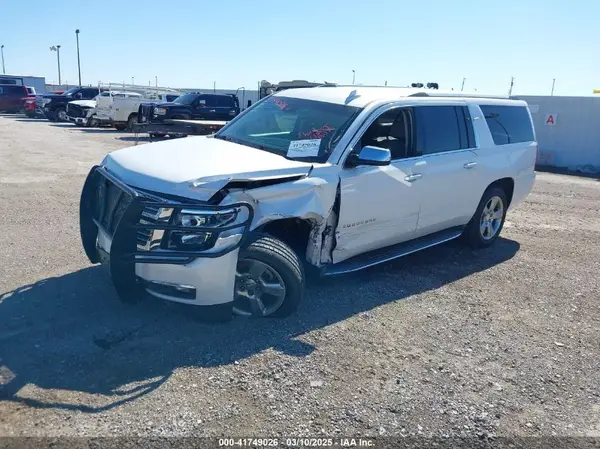 1GNSCJKC7HR142082 2017 CHEVROLET SUBURBAN - Image 2