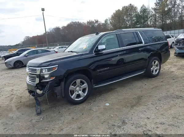 1GNSCJKC7HR153454 2017 CHEVROLET SUBURBAN - Image 2
