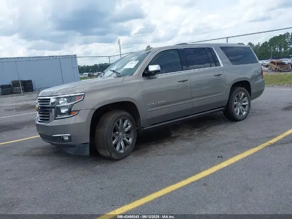1GNSCJKC7HR271486 2017 CHEVROLET SUBURBAN - Image 2