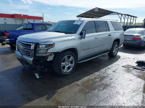 1GNSCJKC7JR196620 2018 CHEVROLET SUBURBAN - Image 2