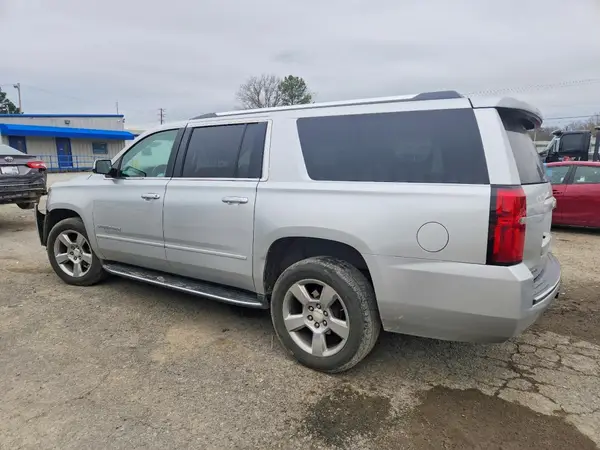 1GNSCJKC7JR199551 2018 CHEVROLET SUBURBAN - Image 2