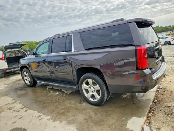 1GNSCJKC8GR447427 2016 CHEVROLET SUBURBAN - Image 2