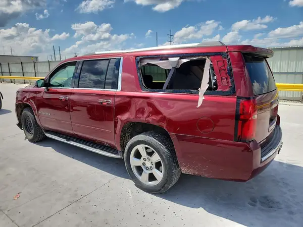 1GNSCJKC8HR211121 2017 CHEVROLET SUBURBAN - Image 2