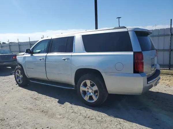 1GNSCJKC8HR232986 2017 CHEVROLET SUBURBAN - Image 2