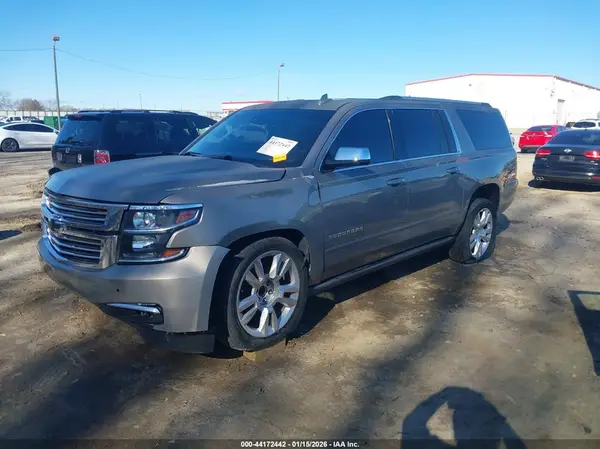 1GNSCJKC8HR304933 2017 CHEVROLET SUBURBAN - Image 2