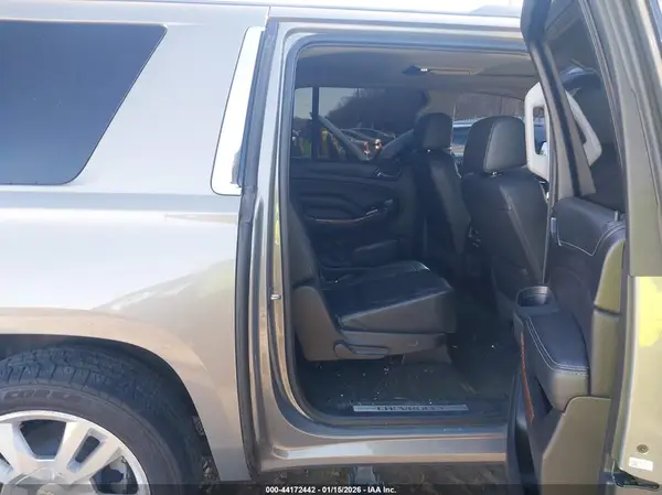 1GNSCJKC8HR304933 2017 CHEVROLET SUBURBAN - Image 8