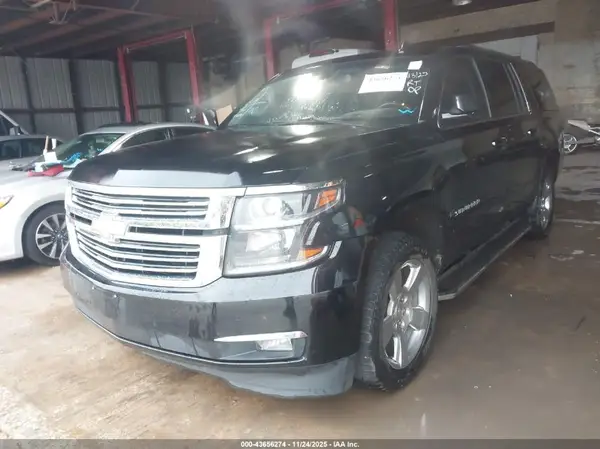 1GNSCJKC8JR125331 2018 CHEVROLET SUBURBAN - Image 2