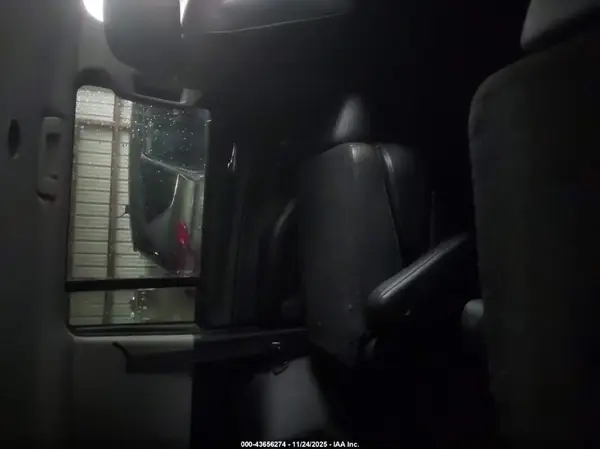 1GNSCJKC8JR125331 2018 CHEVROLET SUBURBAN - Image 8