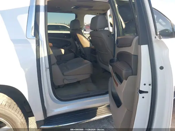 1GNSCJKC9GR245339 2016 CHEVROLET SUBURBAN - Image 8