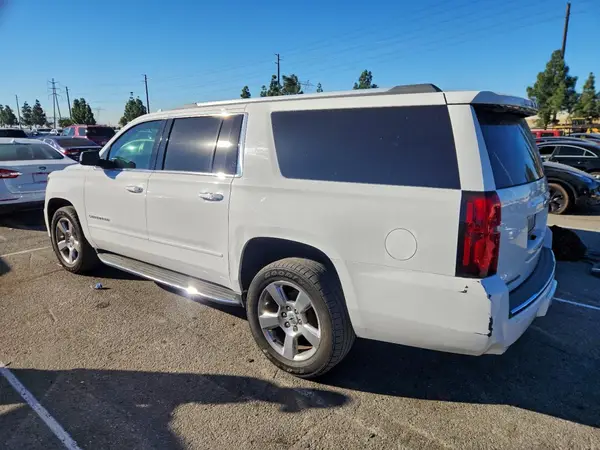 1GNSCJKC9HR233693 2017 CHEVROLET SUBURBAN - Image 2