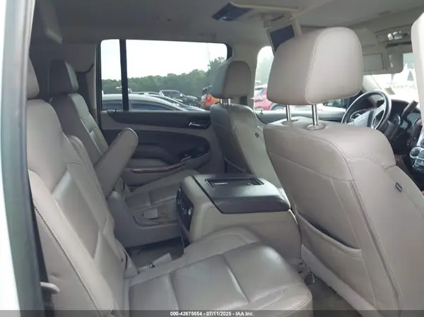 1GNSCJKC9KR126778 2019 CHEVROLET SUBURBAN - Image 8