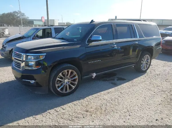 1GNSCJKJ0KR247598 2019 CHEVROLET SUBURBAN - Image 2
