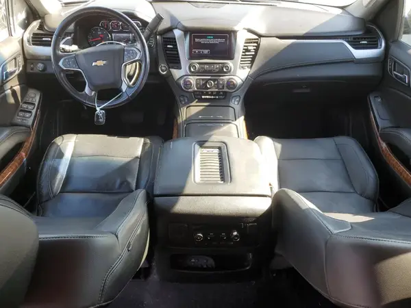 1GNSCJKJXLR295398 2020 CHEVROLET SUBURBAN - Image 8