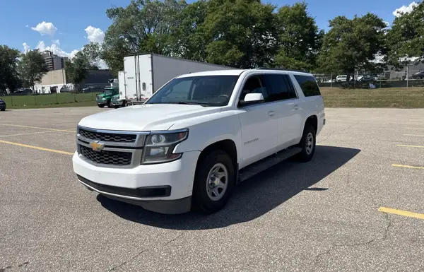 1GNSCKEC2HR286768 2017 CHEVROLET SUBURBAN - Image 2