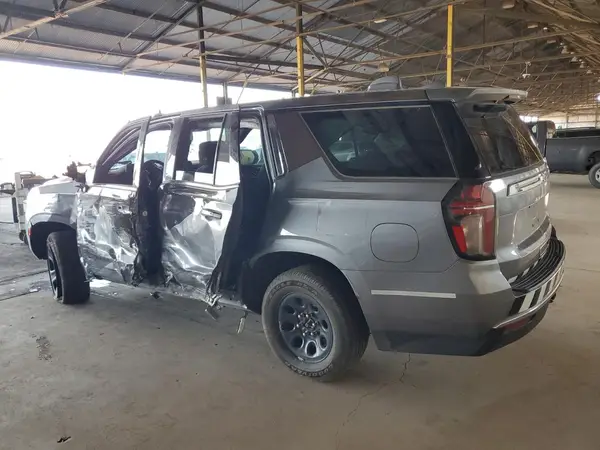 1GNSCLED0NR316229 2022 CHEVROLET TAHOE - Image 2
