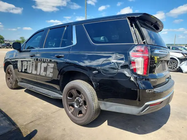 1GNSCLED0PR493687 2023 CHEVROLET TAHOE - Image 2