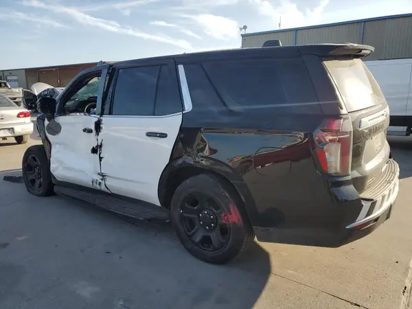 1GNSCLED1NR218049 2022 CHEVROLET TAHOE - Image 2