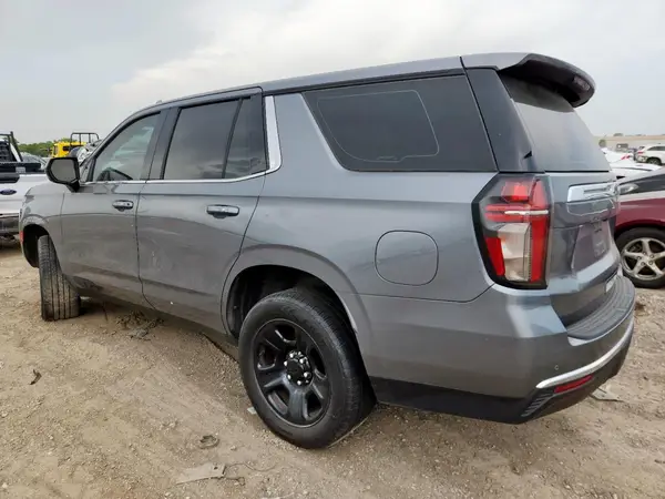1GNSCLED1NR290675 2022 CHEVROLET TAHOE - Image 2
