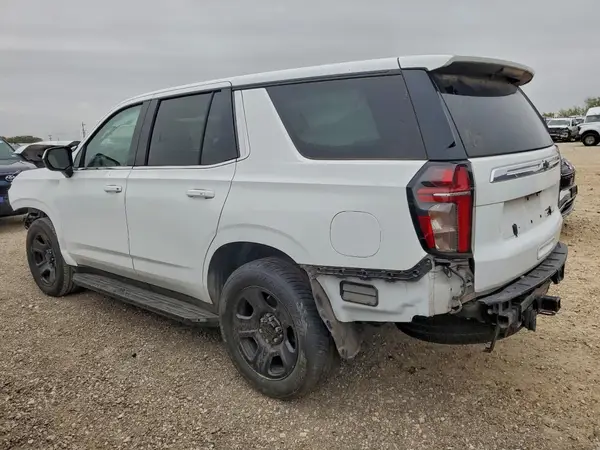 1GNSCLED1NR315364 2022 CHEVROLET TAHOE - Image 2