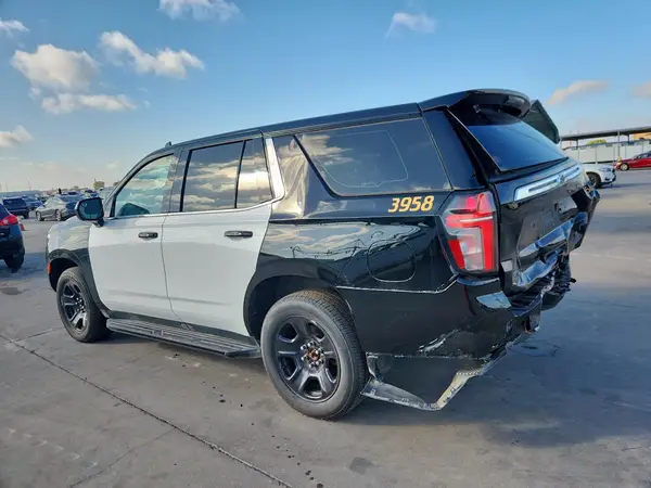 1GNSCLED2MR421613 2021 CHEVROLET TAHOE - Image 2