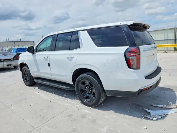 1GNSCLED5RR301232 2024 CHEVROLET TAHOE - Image 2
