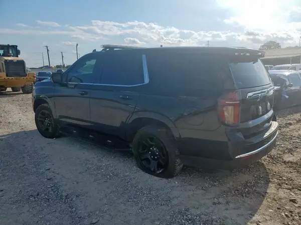 1GNSCLED6NR255436 2022 CHEVROLET TAHOE - Image 2
