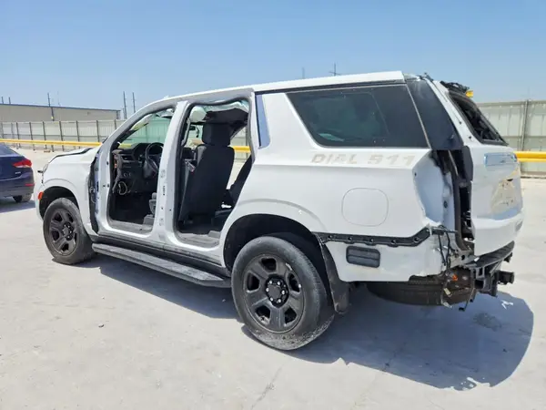 1GNSCLED7MR291389 2021 CHEVROLET TAHOE - Image 2