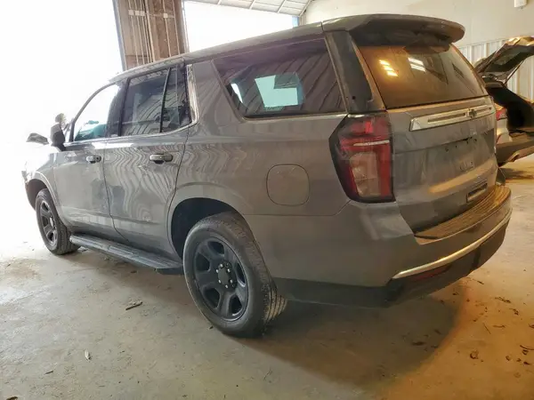 1GNSCLED8NR264512 2022 CHEVROLET TAHOE - Image 2