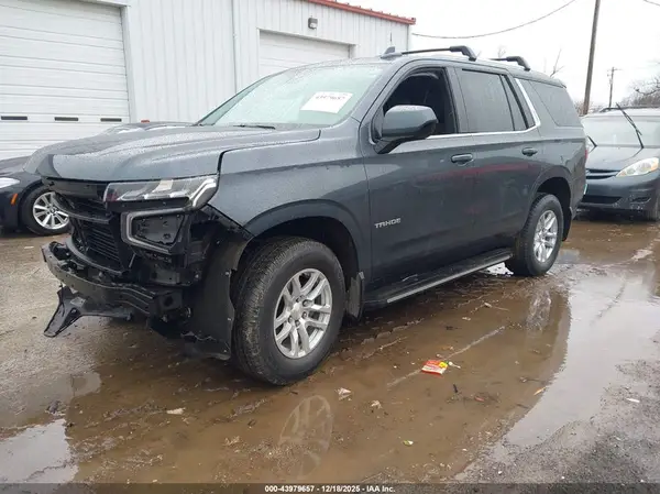 1GNSCMED1MR222574 2021 CHEVROLET TAHOE - Image 2