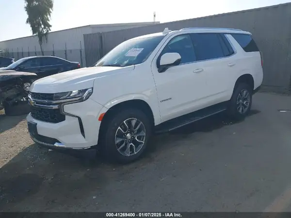 1GNSCMKD5MR231136 2021 CHEVROLET TAHOE - Image 2