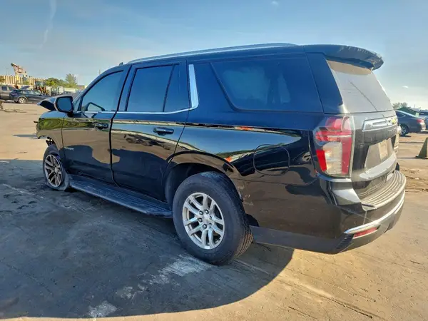 1GNSCMKD7MR389462 2021 CHEVROLET TAHOE - Image 2