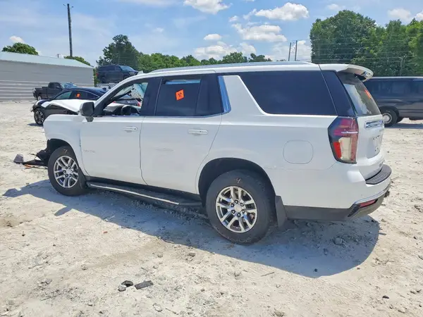 1GNSCMKD7NR161334 2022 CHEVROLET TAHOE - Image 2