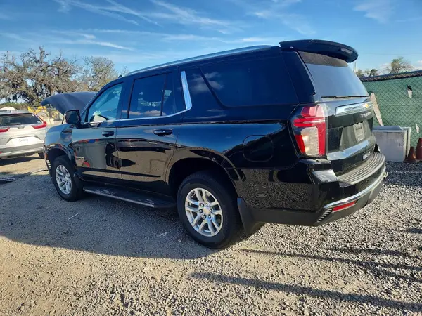 1GNSCMKDXMR216826 2021 CHEVROLET TAHOE - Image 2