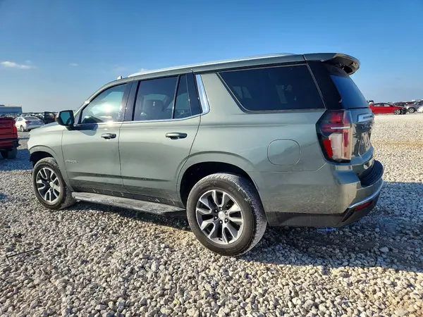 1GNSCNKD0PR456588 2023 CHEVROLET TAHOE - Image 2