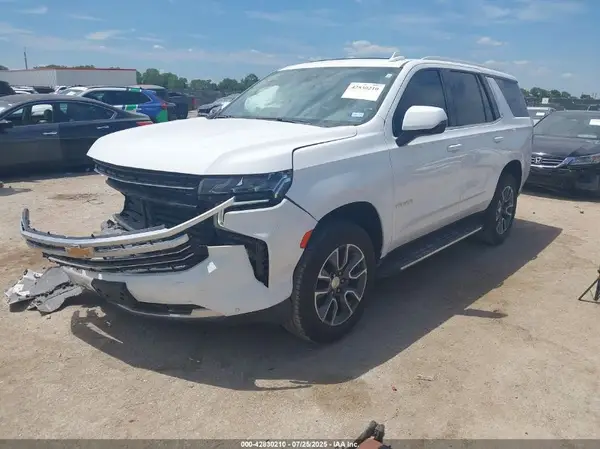1GNSCNKD2NR130367 2022 CHEVROLET TAHOE - Image 2