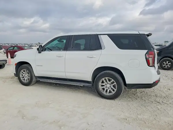 1GNSCNKD3NR323725 2022 CHEVROLET TAHOE - Image 2