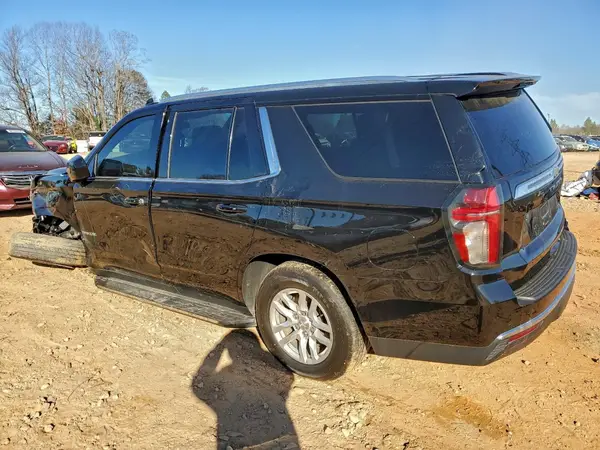 1GNSCNKD4NR213475 2022 CHEVROLET TAHOE - Image 2