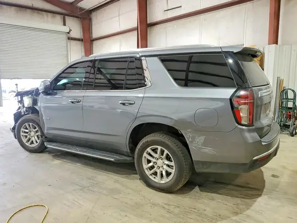 1GNSCNKD5NR240846 2022 CHEVROLET TAHOE - Image 2