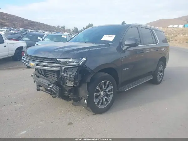 1GNSCNKD7NR349180 2022 CHEVROLET TAHOE - Image 2