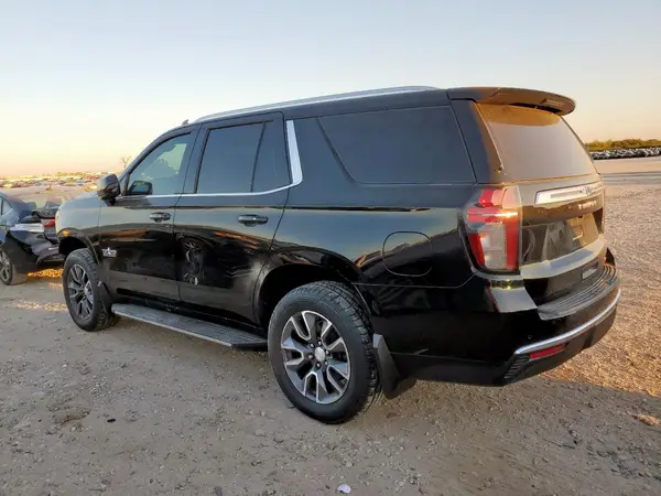 1GNSCNKD8MR256974 2021 CHEVROLET TAHOE - Image 2