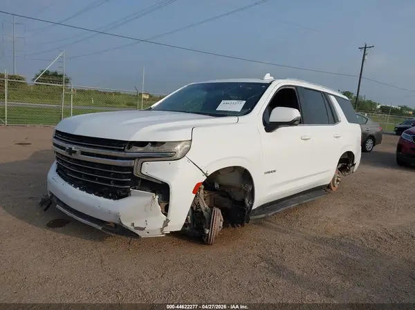 1GNSCNKD8NR283352 2022 CHEVROLET TAHOE - Image 2