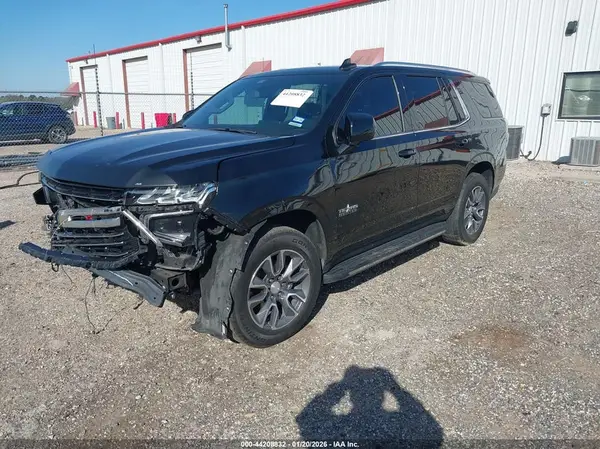 1GNSCNKD9NR215707 2022 CHEVROLET TAHOE - Image 2