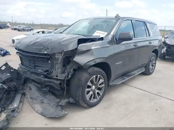 1GNSCNKDXMR108003 2021 CHEVROLET TAHOE - Image 2