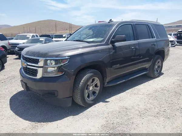 1GNSKAEC0JR333489 2018 CHEVROLET TAHOE - Image 2
