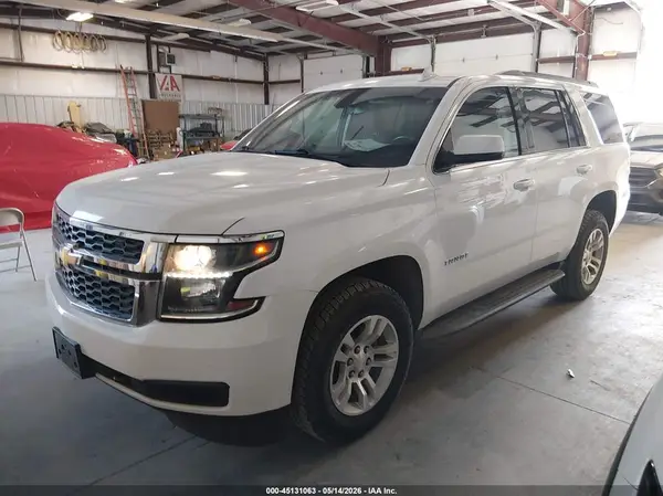 1GNSKAEC3HR304420 2017 CHEVROLET TAHOE - Image 2