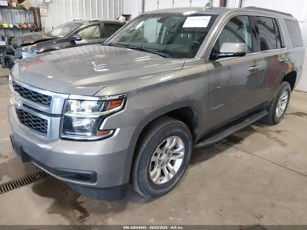 1GNSKAEC4JR140021 2018 CHEVROLET TAHOE - Image 2