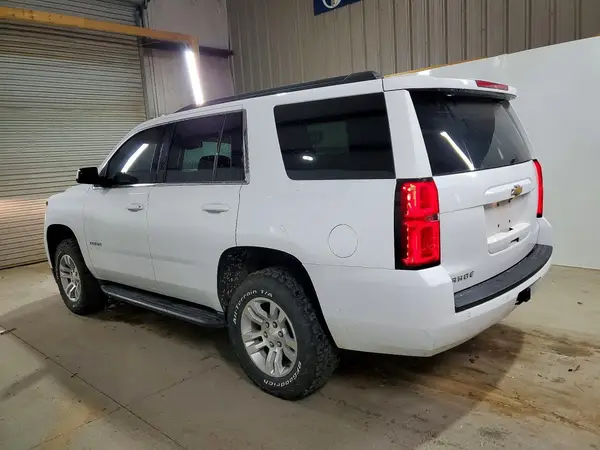 1GNSKAEC4KR355352 2019 CHEVROLET TAHOE - Image 2