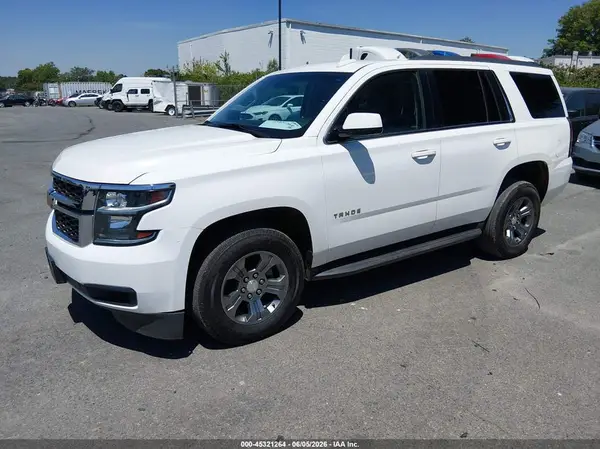 1GNSKAEC7JR338768 2018 CHEVROLET TAHOE - Image 2