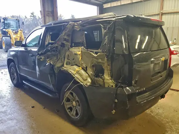 1GNSKAEC7JR344988 2018 CHEVROLET TAHOE - Image 2